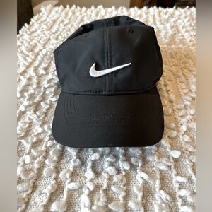 Nike Men’s DRI-FIT Legacy91 Tech Cap